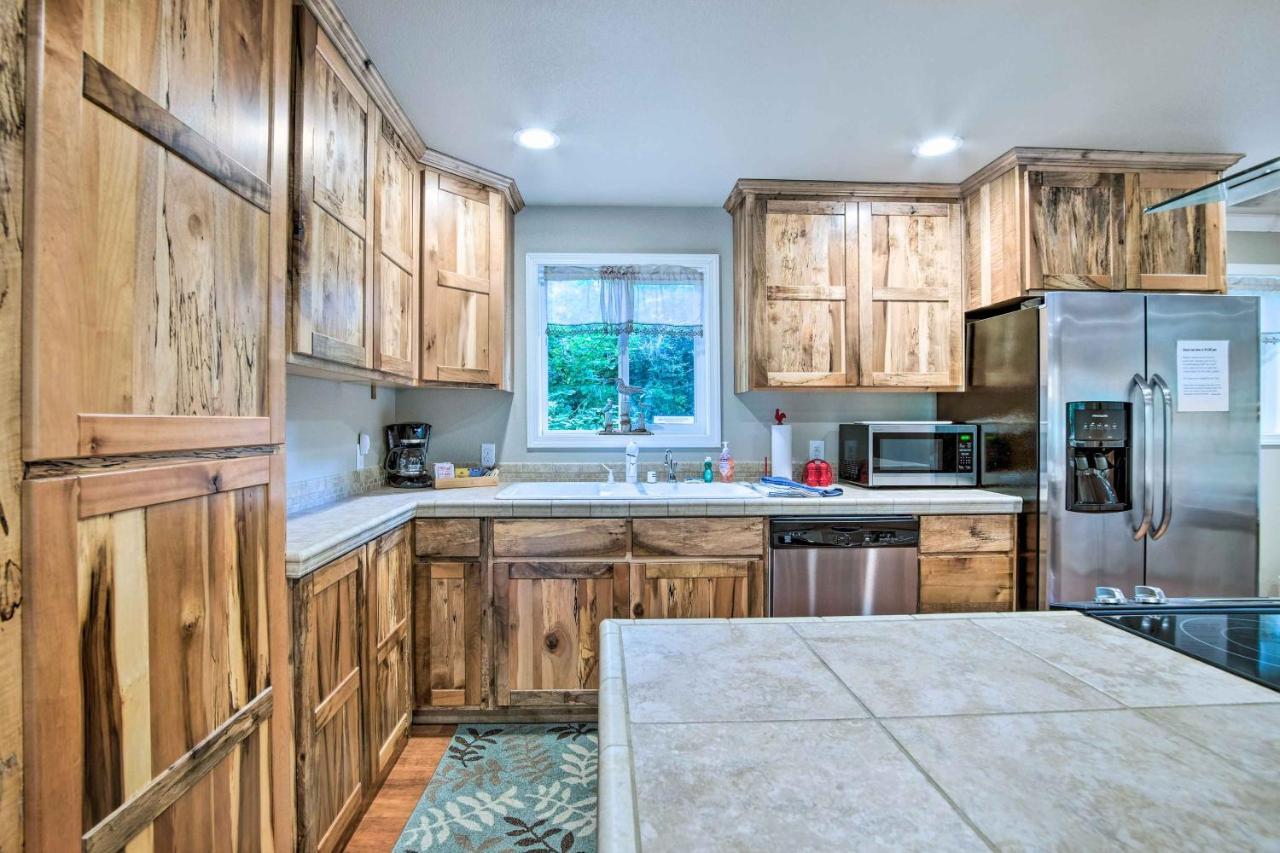 Coos Bay Retreat Less Than 2 Mi To Marina And Casino! Exterior foto